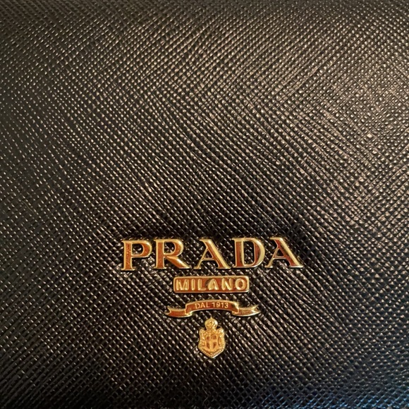 ❌SOLD❌ Prada Classic Wallet on Chain Black - Picture 5 of 16